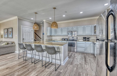 Long Bay Estates House | House across street from beach w/unobstructed view