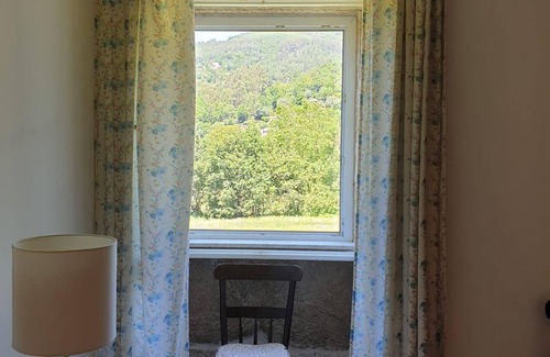 Portela de Santa Eulalia House | House beyond the River