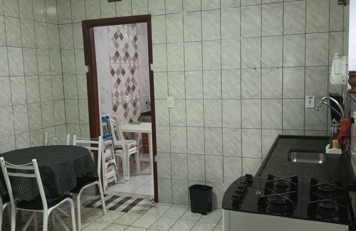 Guilhermina House | House in Guilhermina in Praia Grande-SP. Pets are welcome.