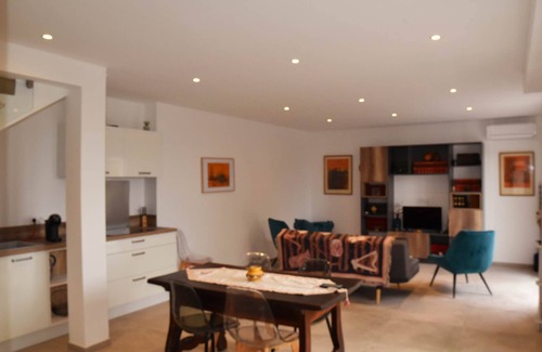 Pietranera House | House by the sea