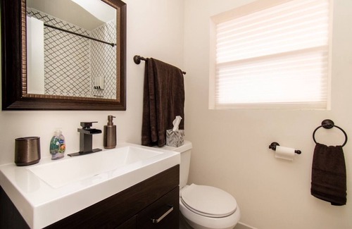 Royal Poinciana House | House Close to Hard Rock, Downtown & Beach Luxury