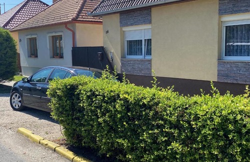 Otteveny House | House Damado Deluxe