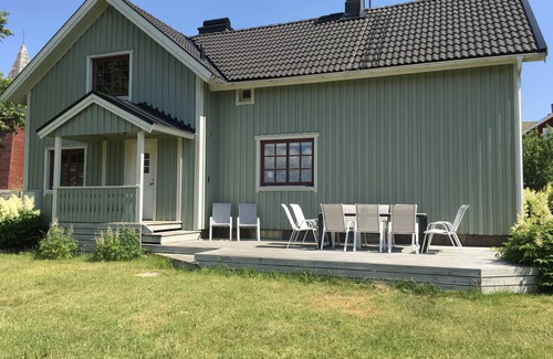 Alvesta House | House directly at the lake, silence, relaxation and fishing, internet