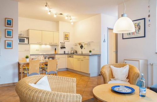 Ostvorpommern Apartment | House Dünenwald 06 - central location for up to four people