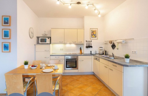 Ostvorpommern Apartment | House Dünenwald 06 - central location for up to four people