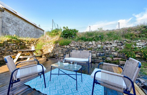 Saint-Fregant Ski Chalet | House for 6 with garden, terrace and games