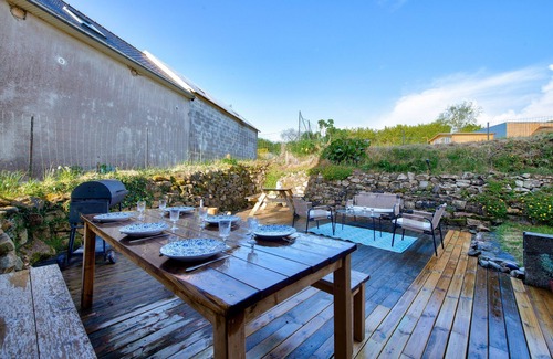 Saint-Fregant Ski Chalet | House for 6 with garden, terrace and games