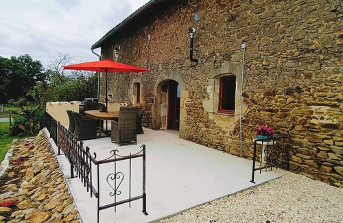 La Peruse House | House built in a barn with all modern conveniences from 2024