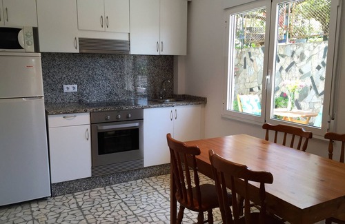 Teis House | House in a quiet area and views of the estuary.