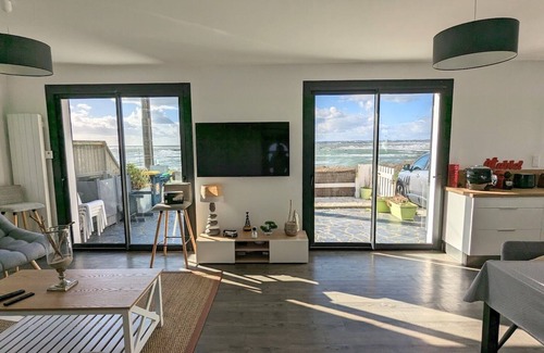 Le Fort Bloque House | House in front of sea, beach at 100 meters Calm