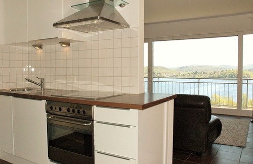Scheid House | House in idyllic location with wonderful lake view, sauna, fireplace and pool (summer)