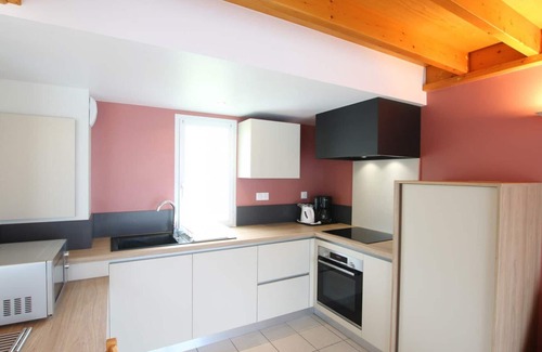 Biville Cottage | House in La Hague, pets allowed, parking, close to dunes