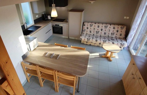 Biville Cottage | House in La Hague, pets allowed, parking, close to dunes