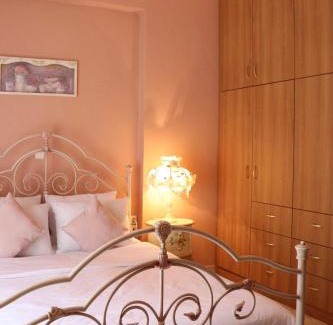Parga Apartment | House in the Alley