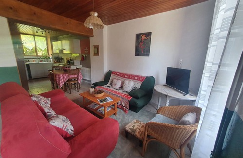 Saint-Sauves-d'Auvergne House | House in the countryside 4 minutes from La Bourboule.