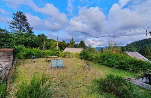 Saint-Sauves-d'Auvergne House | House in the countryside 4 minutes from La Bourboule.