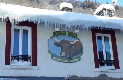 Saint-Sauves-d'Auvergne House | House in the countryside 4 minutes from La Bourboule.