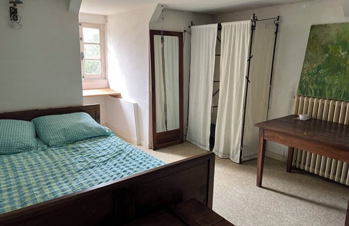Veyrines-de-Vergt Bed & Breakfast | House in the tourist and cultural Périgord in a green setting