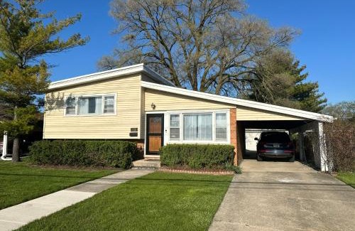 Des Plaines House | House in the Park 5 Min from O'Hare