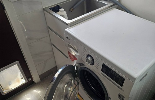 Meadow Heights House | House near Melbourne Airport