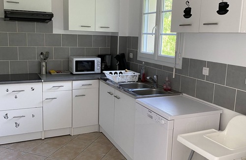 Barbizon House | House near the center