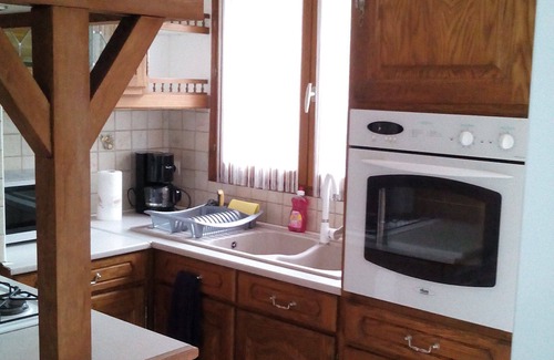 Lens House | House near the Louvre lens and shops