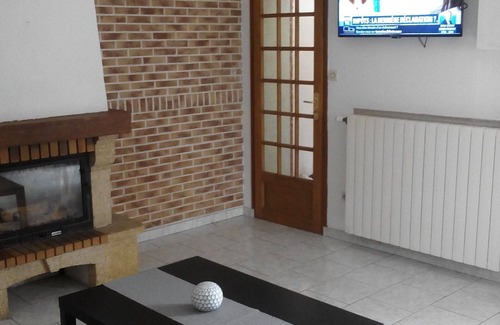 Lens House | House near the Louvre lens and shops