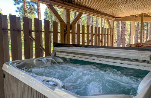 Black Butte Ranch House | House of Bear