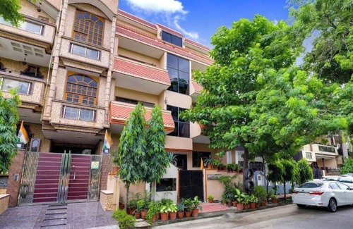 Noida Apartment | House of Comfort Noida 1 bedroom unit 2