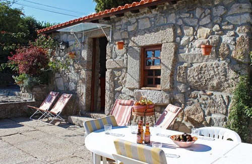 Santo Tirso Cottage | House of the three boys