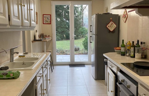 Noisy-sur-Ecole House | House on the edge of the 3 Gables forest, tennis court