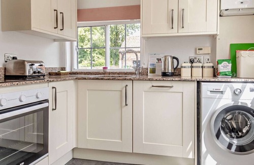 Framlingham Apartment | House on the Hill - Two Bedroom Apartment, Sleeps 4