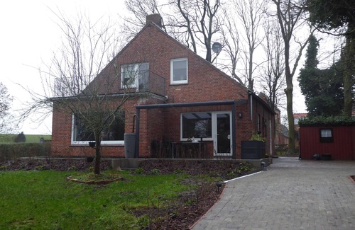 Jemgum Apartment | House on the terp, vacation apartment#2 DG