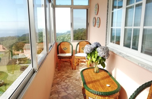 Bueu House | House overlooking the sea: Ria de Aldan, Ons Islands.