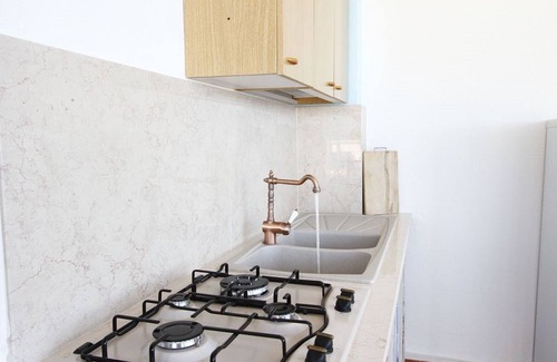 Torre Vado House | House quiet, sunny with wide views of the sea.