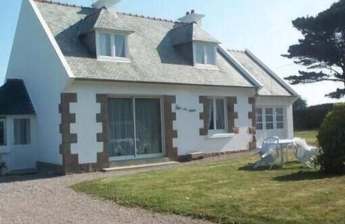 Pleumeur-Bodou House | HOUSE SEASIDE GREAT ISLAND NEAR COAST OF PINK GRANITE