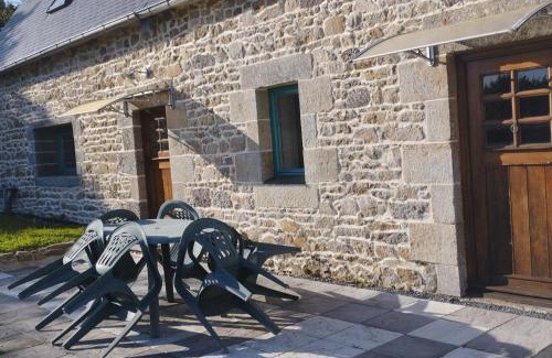 Kerien House | House - Sleeps 4 with Log Burner & Pet Friendly