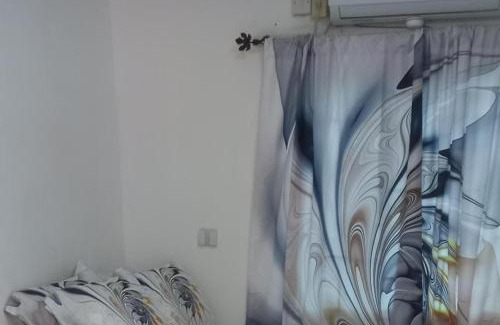 Port Morant House | House - Sleeps 6 - Patio - Parking