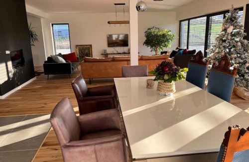 Berdorf Villa | House - Sleeps 8 - Pets Ok - Garden - Parking