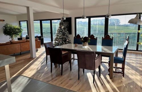 Berdorf Villa | House - Sleeps 8 - Pets Ok - Garden - Parking