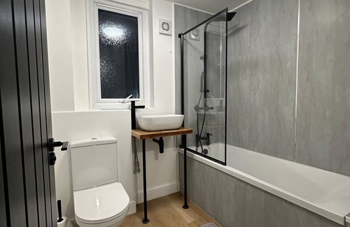 Chapeltown House | House-sleeps8-parking-garden