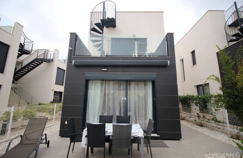 Torrevieja Ski Chalet | House Tindra Punta Prima