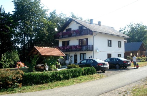 Jezerce House | House Tomljanovic