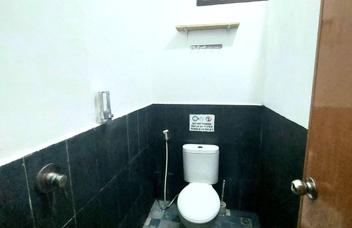 Prawirotaman House | House with 3 BR only 1 km from Malioboro @Fhstay malioboro