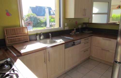 Ploudalmezeau House | House with colorful touches, family-run, near the sea