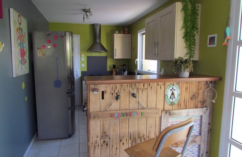 Ploudalmezeau House | House with colorful touches, family-run, near the sea