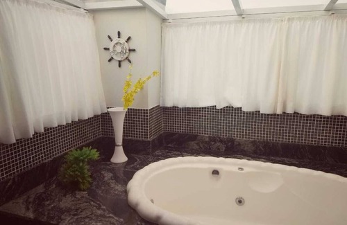 Ingleses Sul House | House with hydromassage sea view 250 meters from the beach.