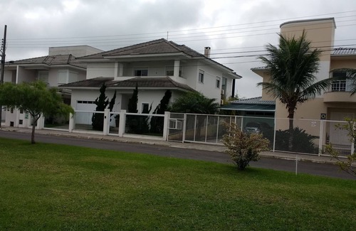 Ingleses Centro House | House with pool in prime area of Praia dos Ingleses- Florianopolis SC - 5 bedrooms