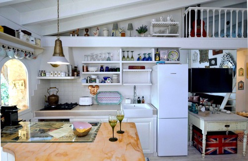 Costitx Ski Chalet | House with pool in beautiful surroundings. Mia