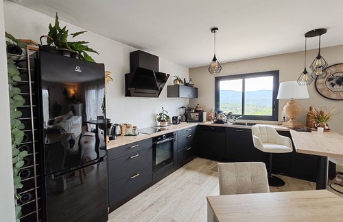 Lagorce House | House with private Jacuzzi